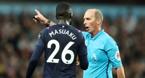 المحمدي يتسبب في طرد.. أستون فيلا يتعادل مع وست هام بالدوري الإنجليزي